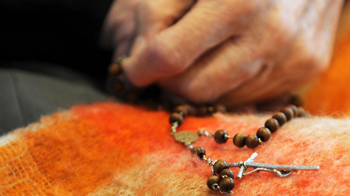 Das Ave Maria ist Hauptbestandteil des Rosenkranzgebets. 